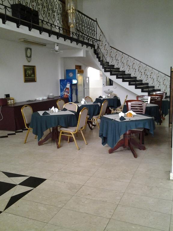 Sophia Hotel Daressalam Exterior foto